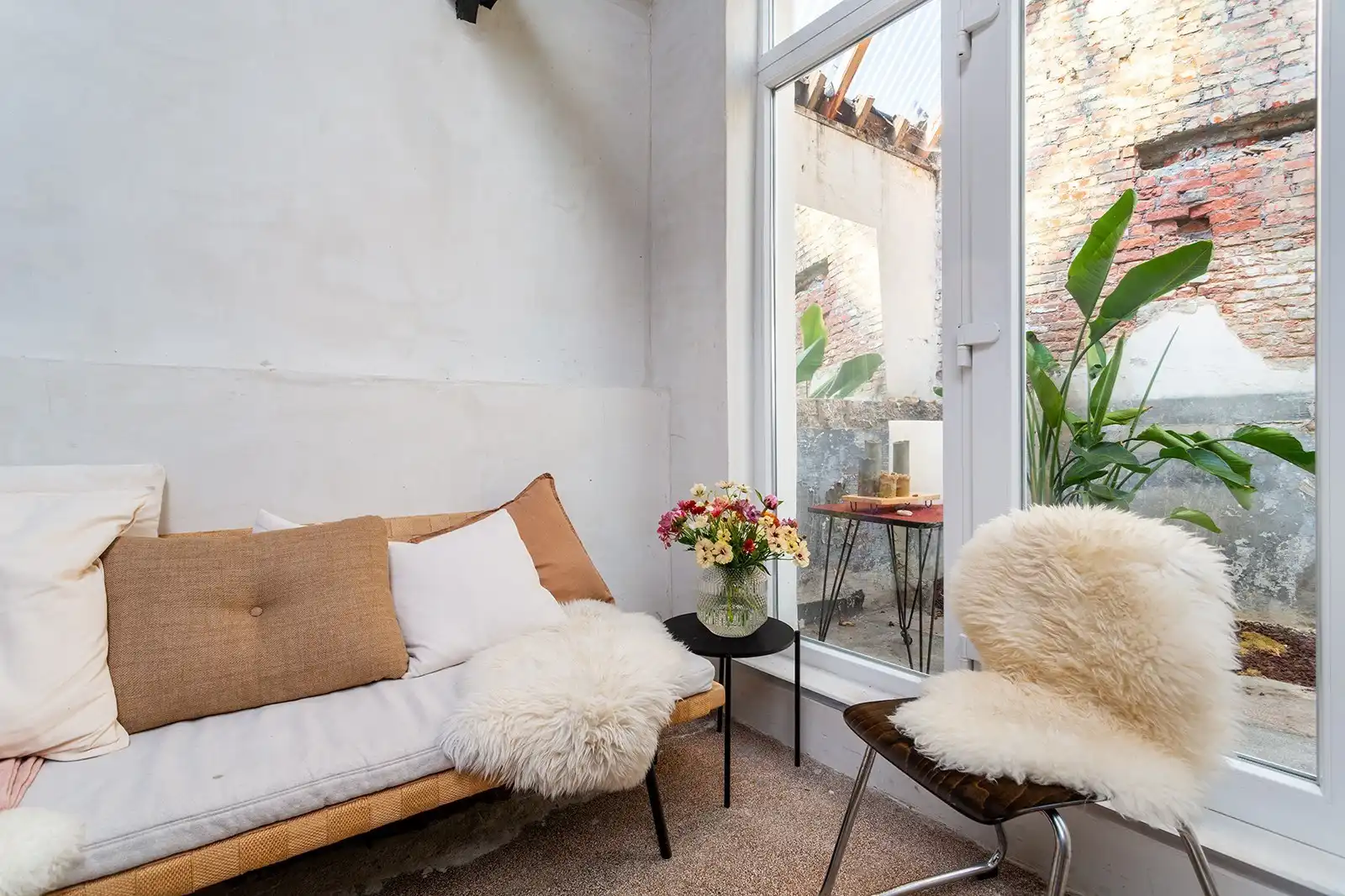 Eigenzinnig atelier in kleinschalig gebouw foto 13