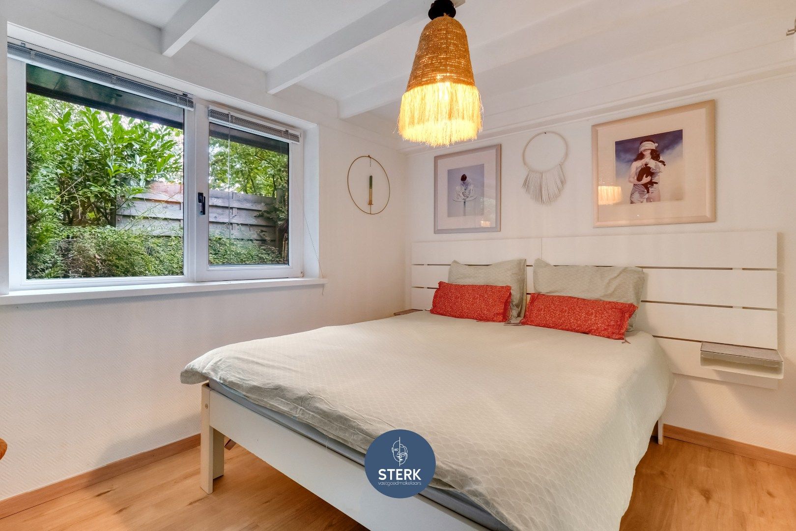 RECENT OPGEKNAPTE VAKANTIEWONING MET PRACHTIG GROEN UITZICHT !  foto 11