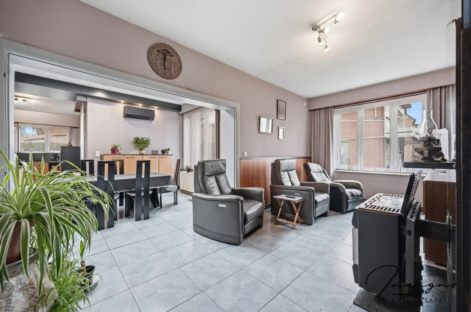 Te koop – Ruime gezinswoning met grote garage/atelier foto 3