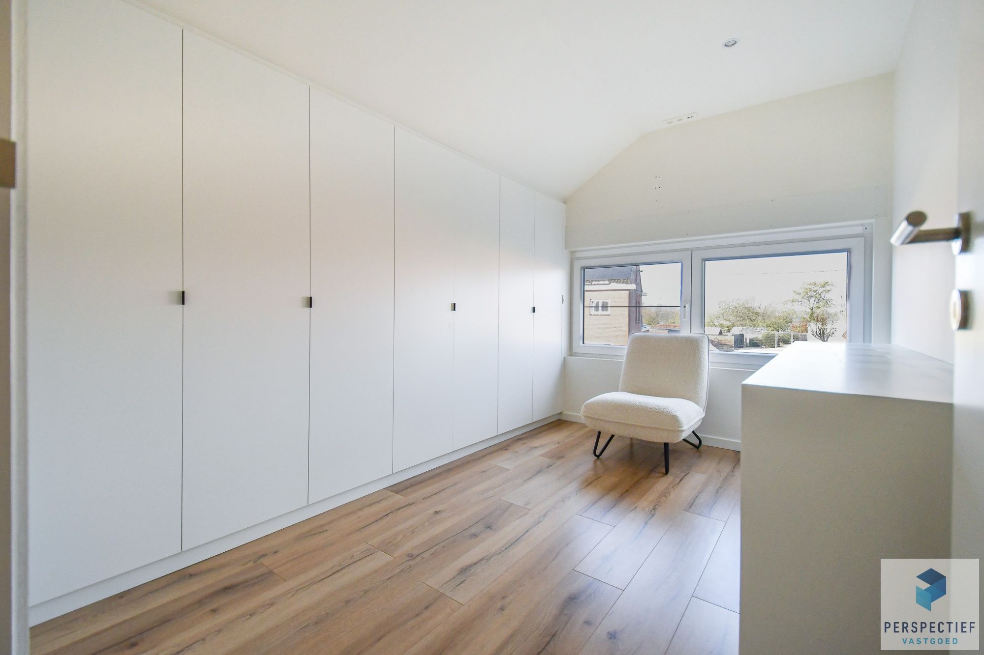 IN OPTIE NA 1 WEEK - COMPROMIS IN OPMAAK | Recente (2021) RUIME hedendaagse woning met GROTE tuin en LANDELIJK UITZICHT foto 12