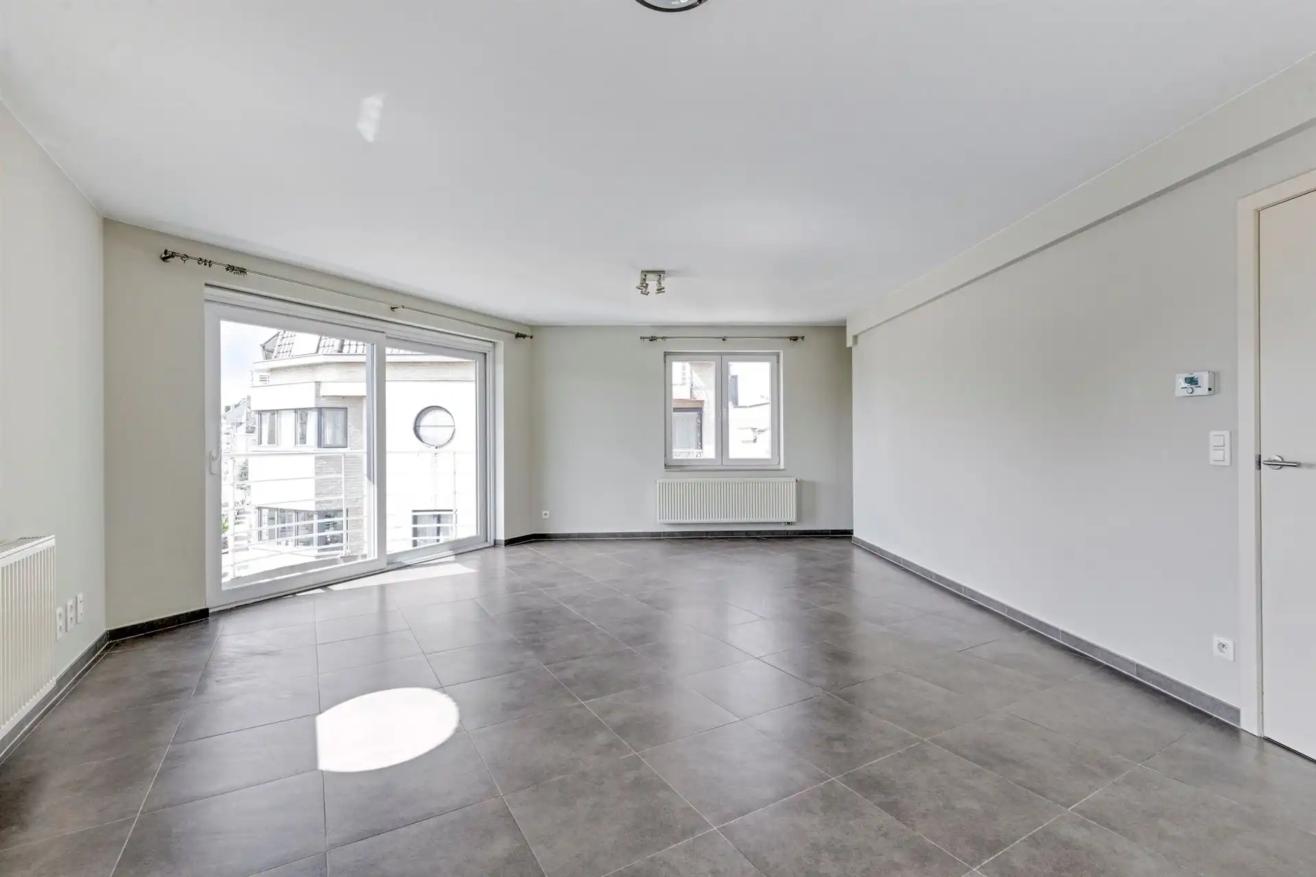 ZONNIG / STAANPLAATS  foto 11