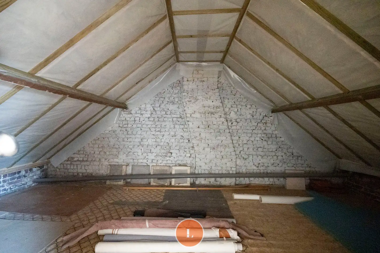 Te renoveren woning in centrum Menen foto 18