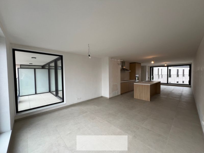 Luxueus nieuwbouwappartement met 2 slaapkamers en 2 ruime terrassen in hartje Zwevegem foto 9