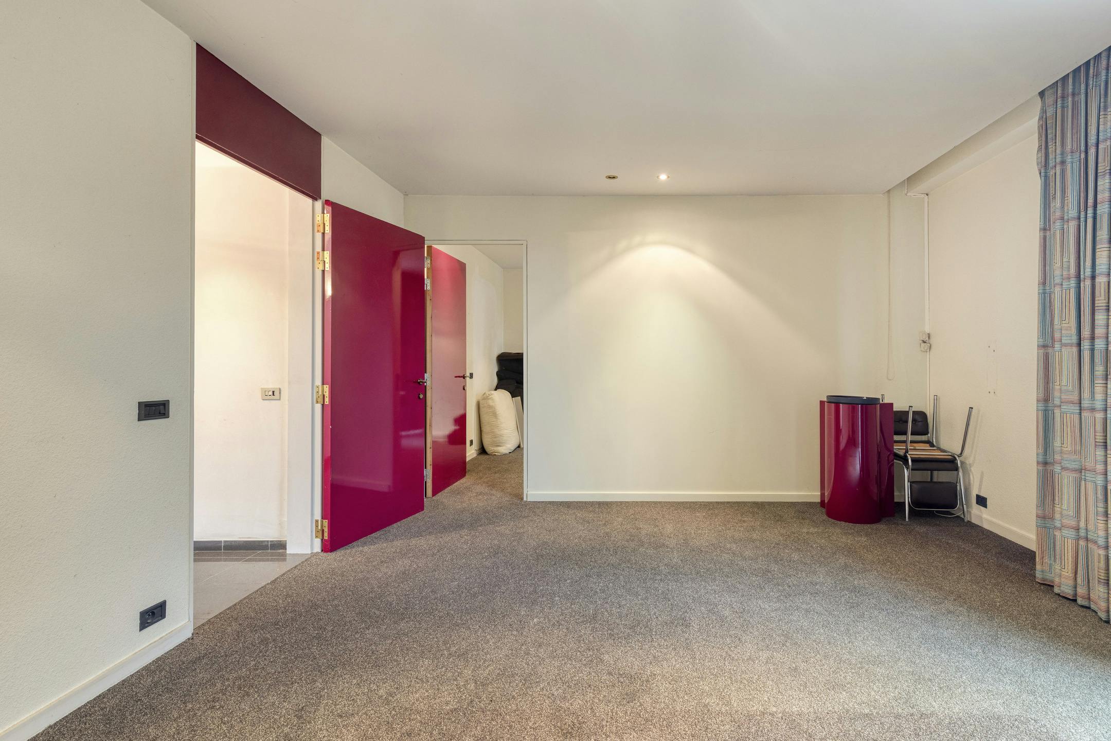 Huis met gelijkvloers kantoor/praktijk te koop in Knesselare foto 13