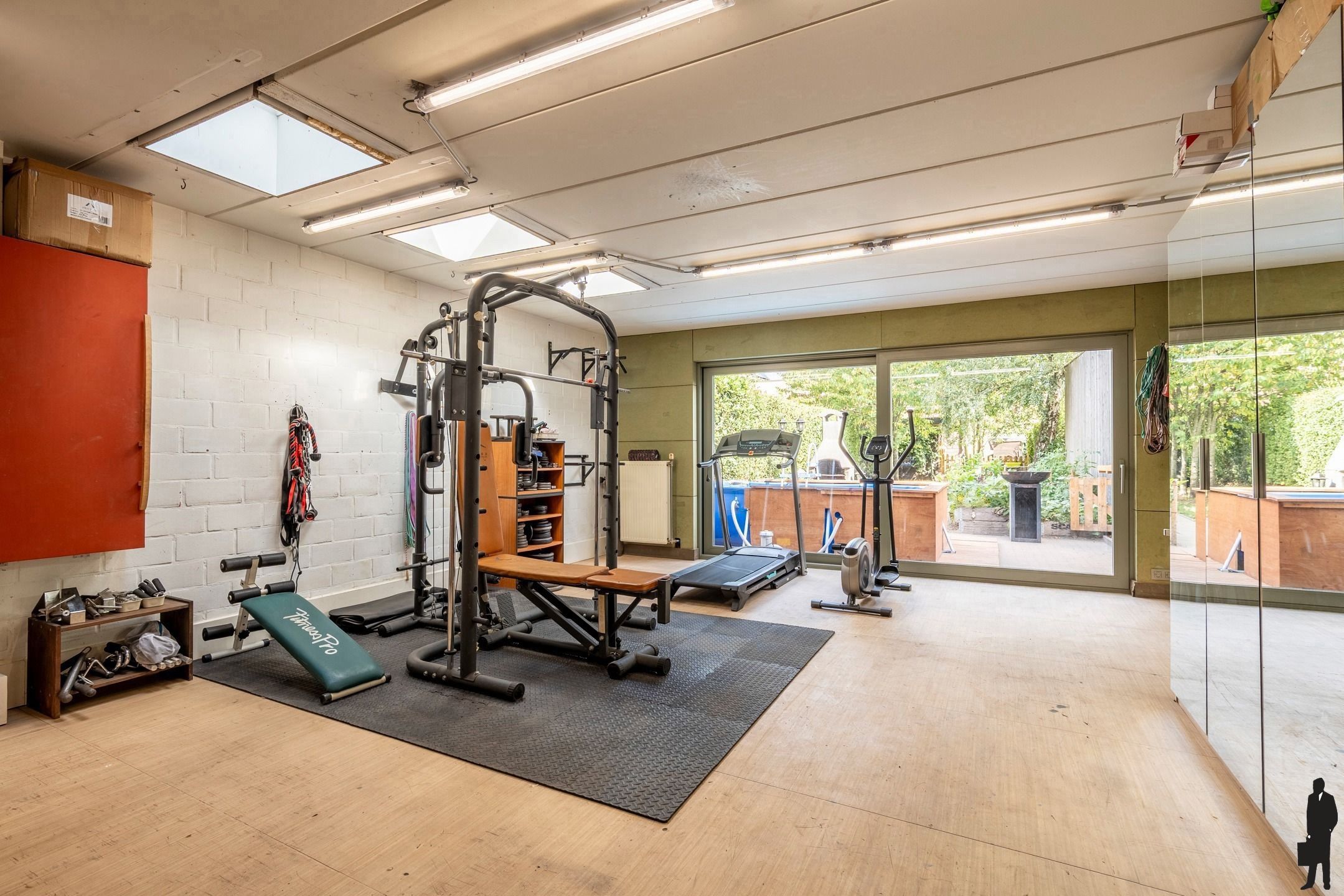Bel-etage woning met 3slks, inpandige garage en hobbyruimte foto 15