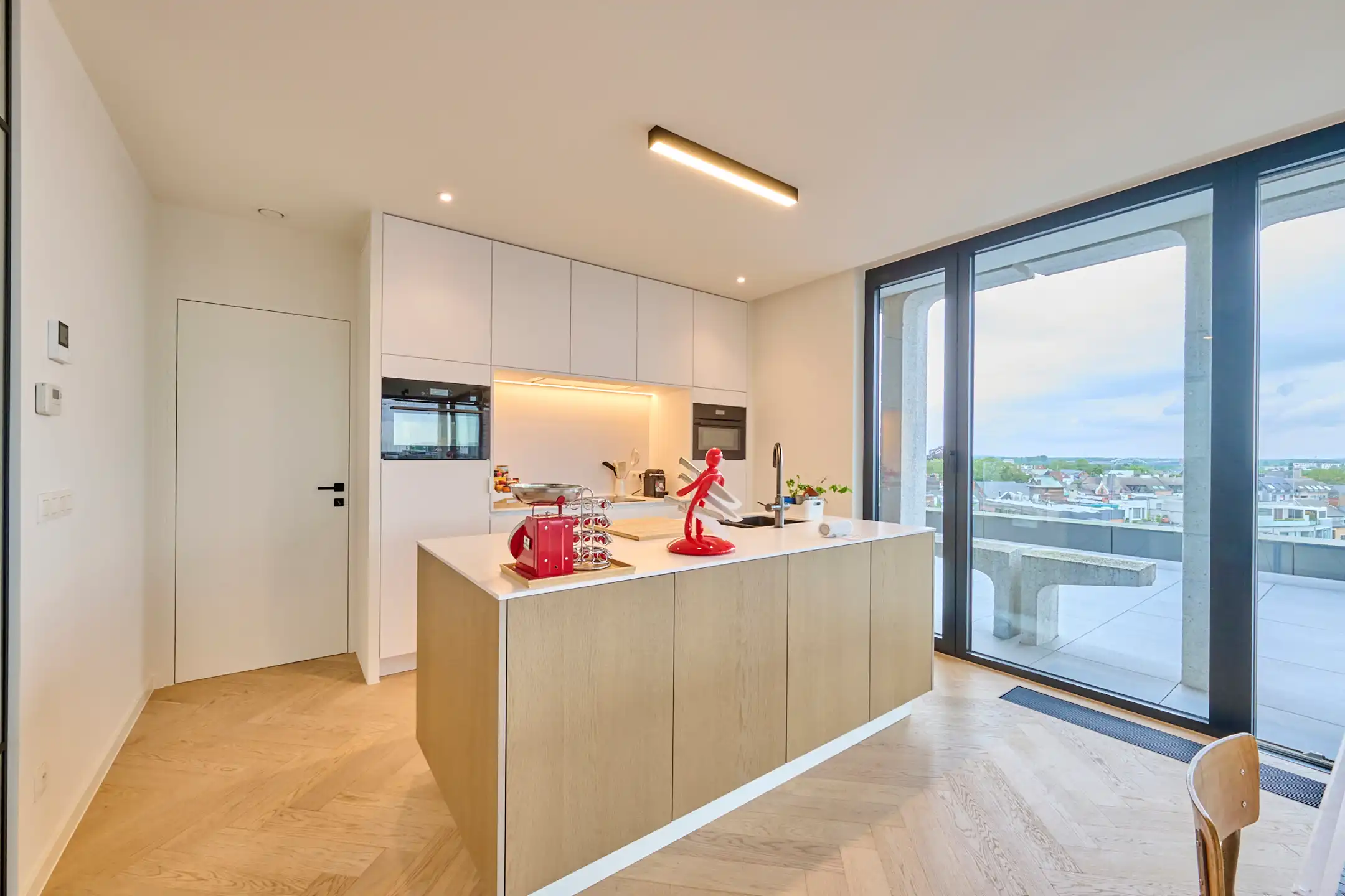 UNIEK APPARTEMENT MET RIANT TERRAS + WIJDS STADSZICHT  foto 3