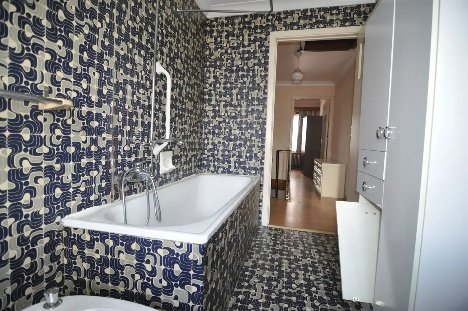 Ruime bel-etage met 2 slaapkamers, kinderkamer, garage en groot terras foto 21