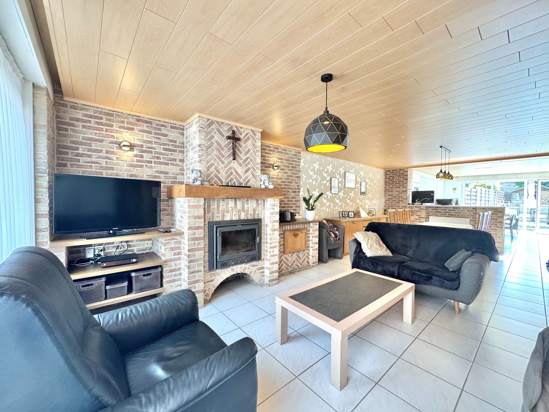 BREDEGEVEL-WONING MET 3 KAMERS, GROTE GARAGE & TUIN foto 6