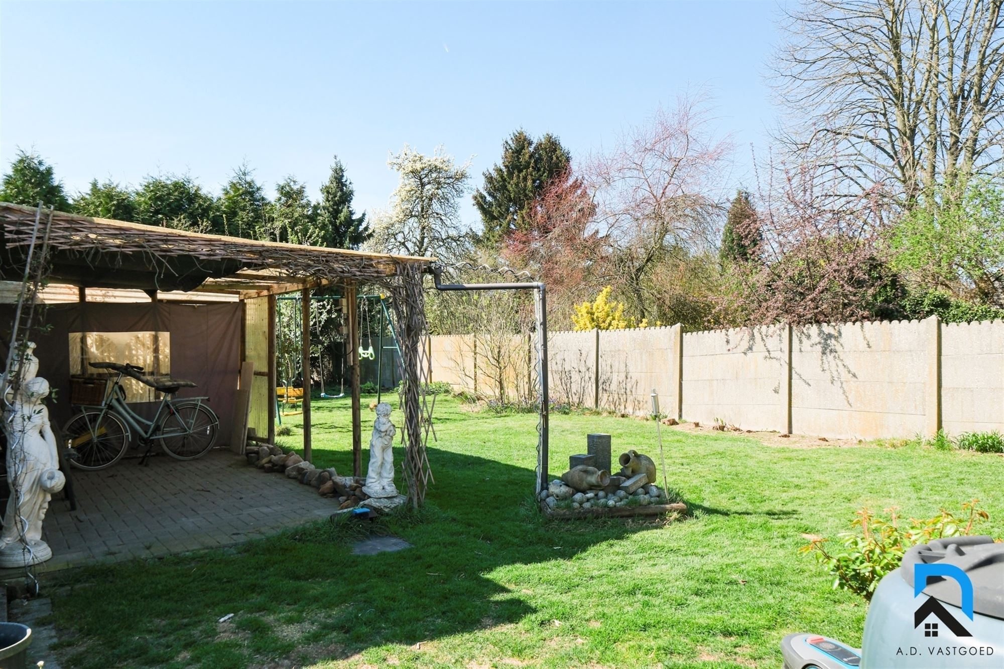 Ruime woning met tuin nabij het centrum van Bilzen foto 23