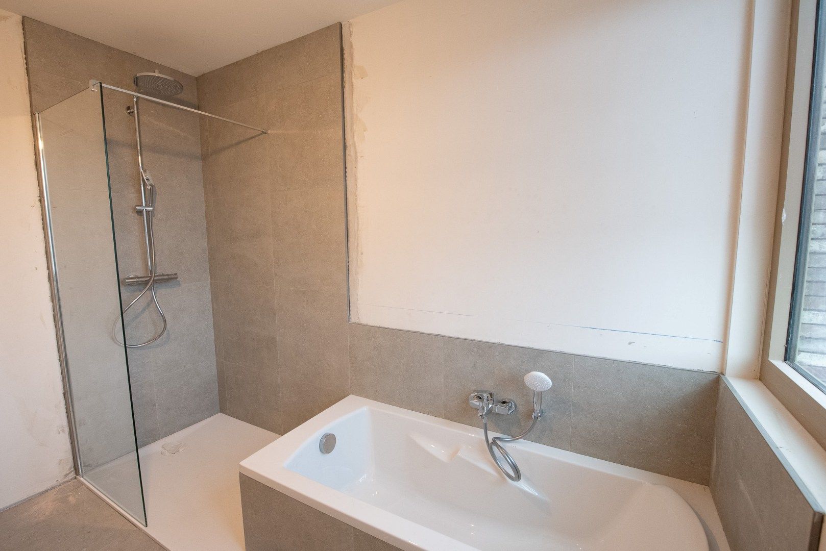 Ruime, moderne nieuwbouw TE KOOP te Waregem (mogelijk aan 6%) foto 12