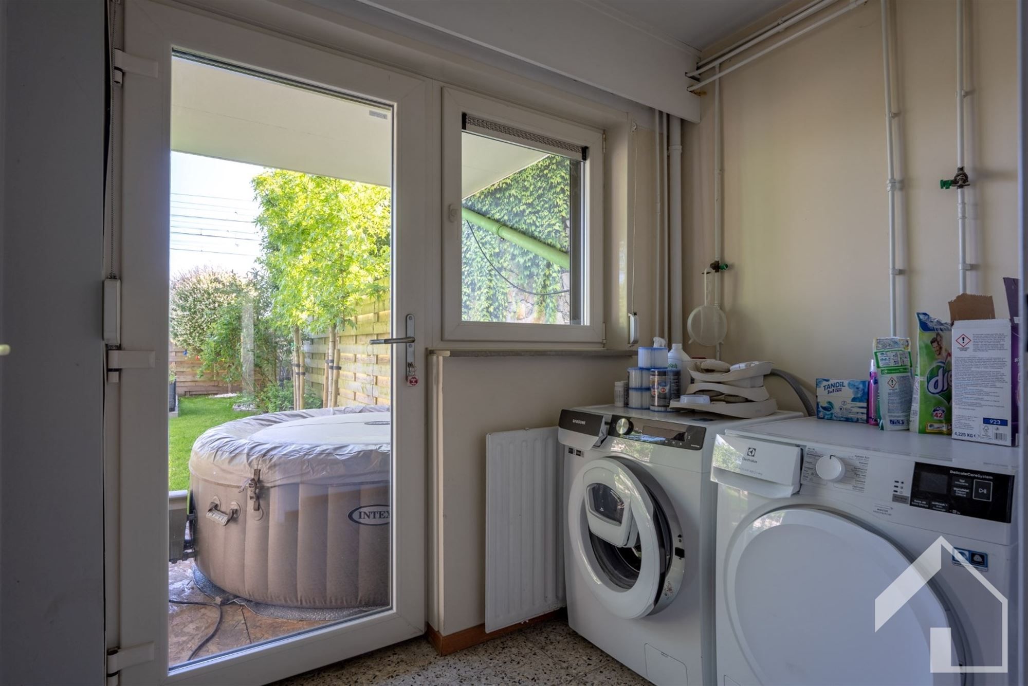 Instapklare ruime woning met tuin, garage en 4 slaapkamers foto 20