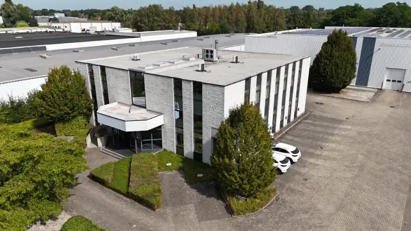 Sint-Niklaas - TE KOOP: Bedrijfsgebouw voor eigen gebruik of investering foto 25