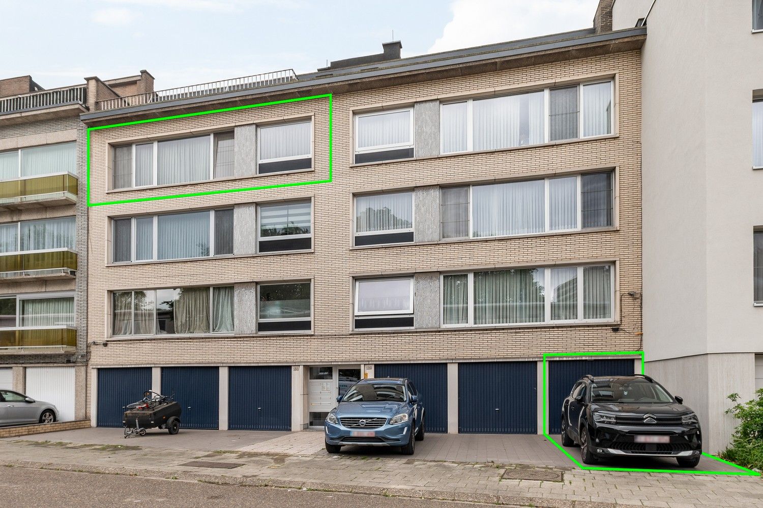 Gezellig appartement met 3 slaapkamers, een terras en garagebox in Deurne! foto {{pictureIndex}}