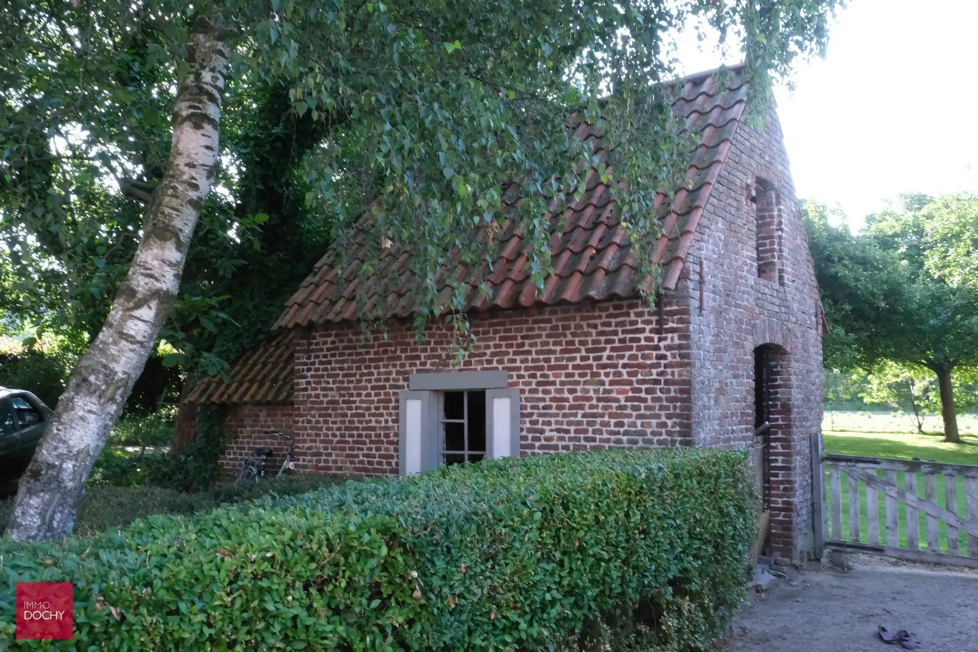 Volledig te renoveren hoeve met verschillende bijgebouwen foto 12