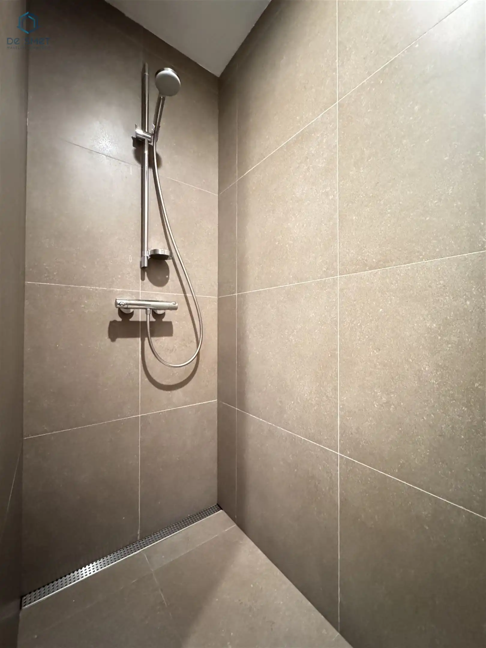 Ruime gezinswoning met tuin in Erwetegem foto 8