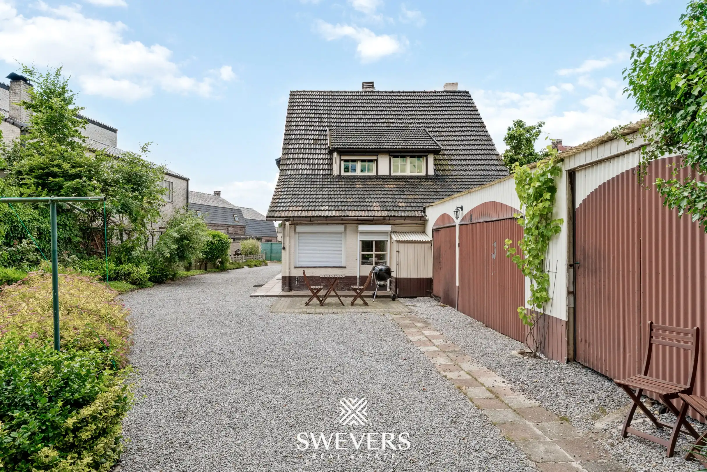 Uiterst charmante, te renoveren woning op 8a50 in doodlopende straat in Peer foto 29