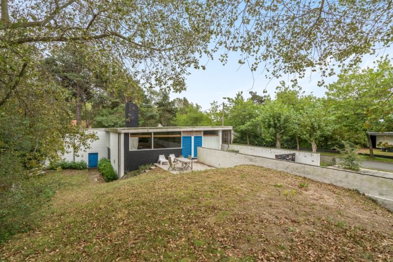 Beschermde modernistische villa op 3146m² gelegen in de Simli-wijk te Nieuwpoort-Bad. foto 5