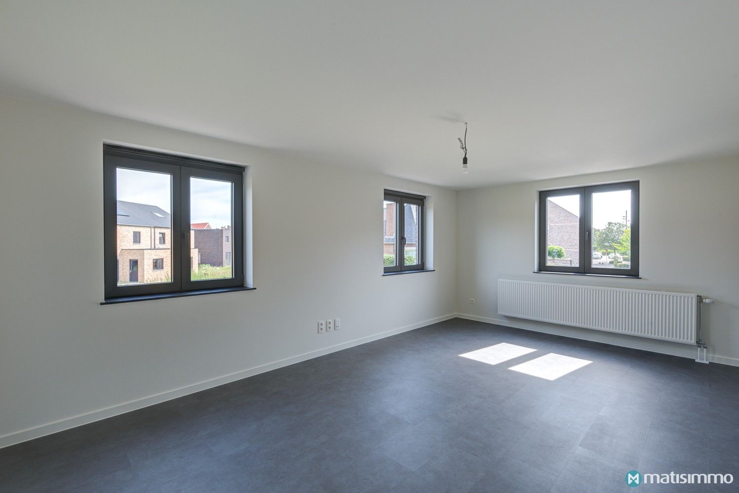 INSTAPKLAAR DUPLEXAPPARTEMENT MET 2 SLAAPKAMERS EN CARPORT IN MOPERTINGEN (BILZEN) foto 9