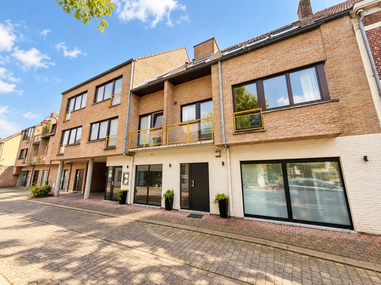 Instapklaar appartement met 2 slaapkamers en terras foto {{pictureIndex}}