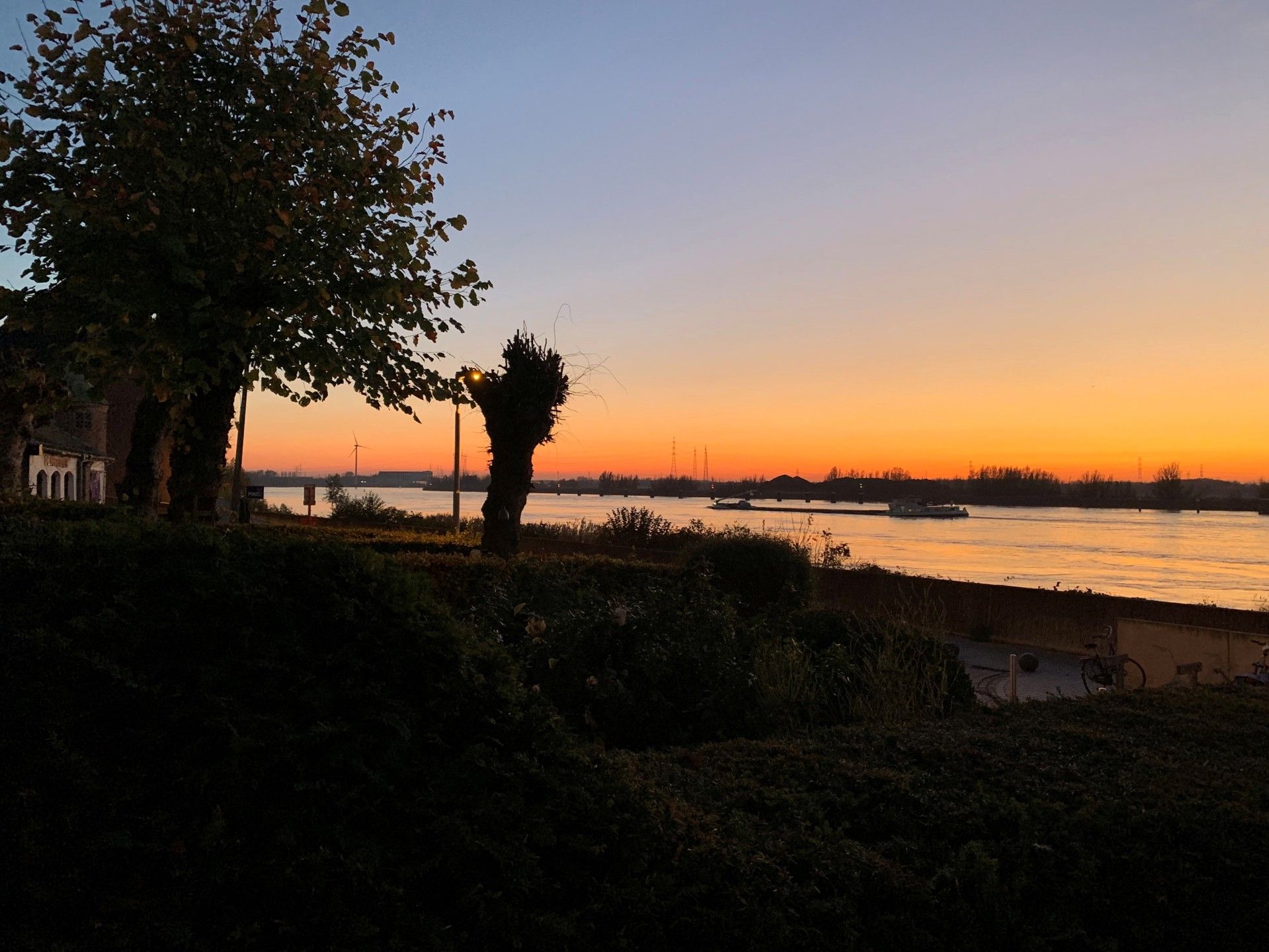 Charmante en unieke woning met Scheldezicht te Hemiksem foto 38