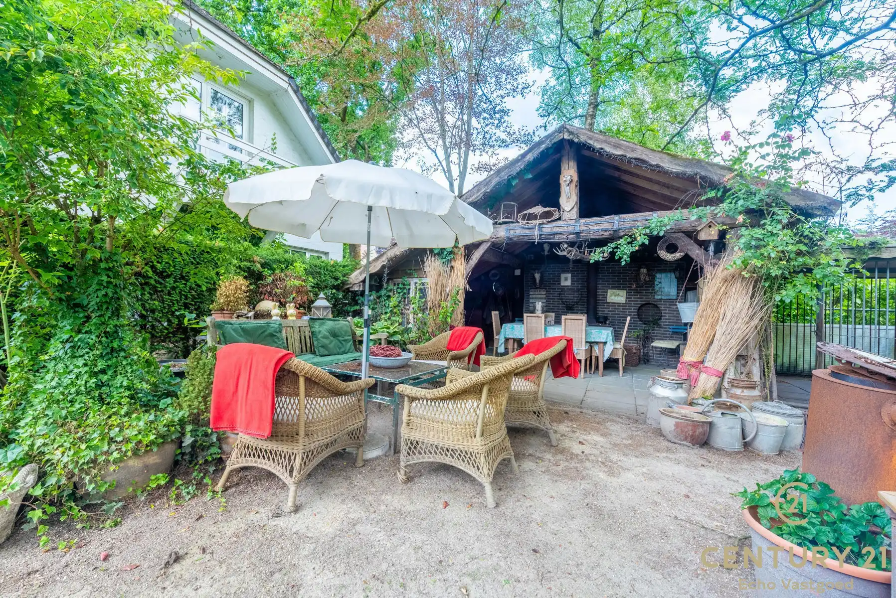 Karaktervol landhuis met prachtige tuin van ca 4209m² foto 29