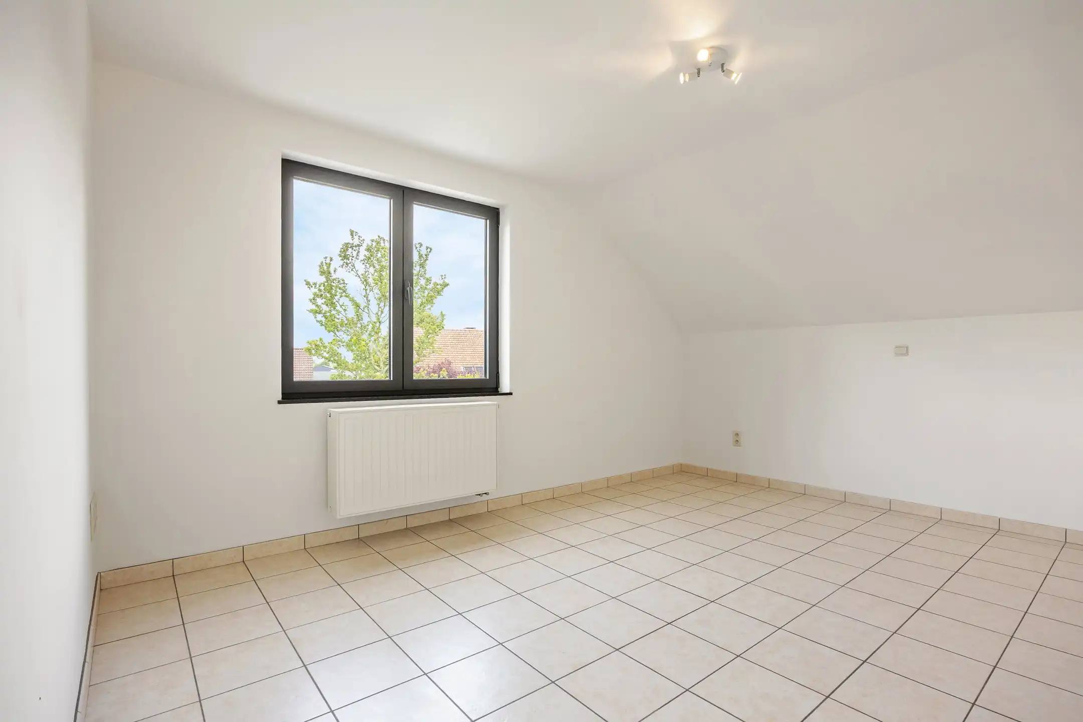 Instapklare woning met tuintje te Vlijtingen foto 10