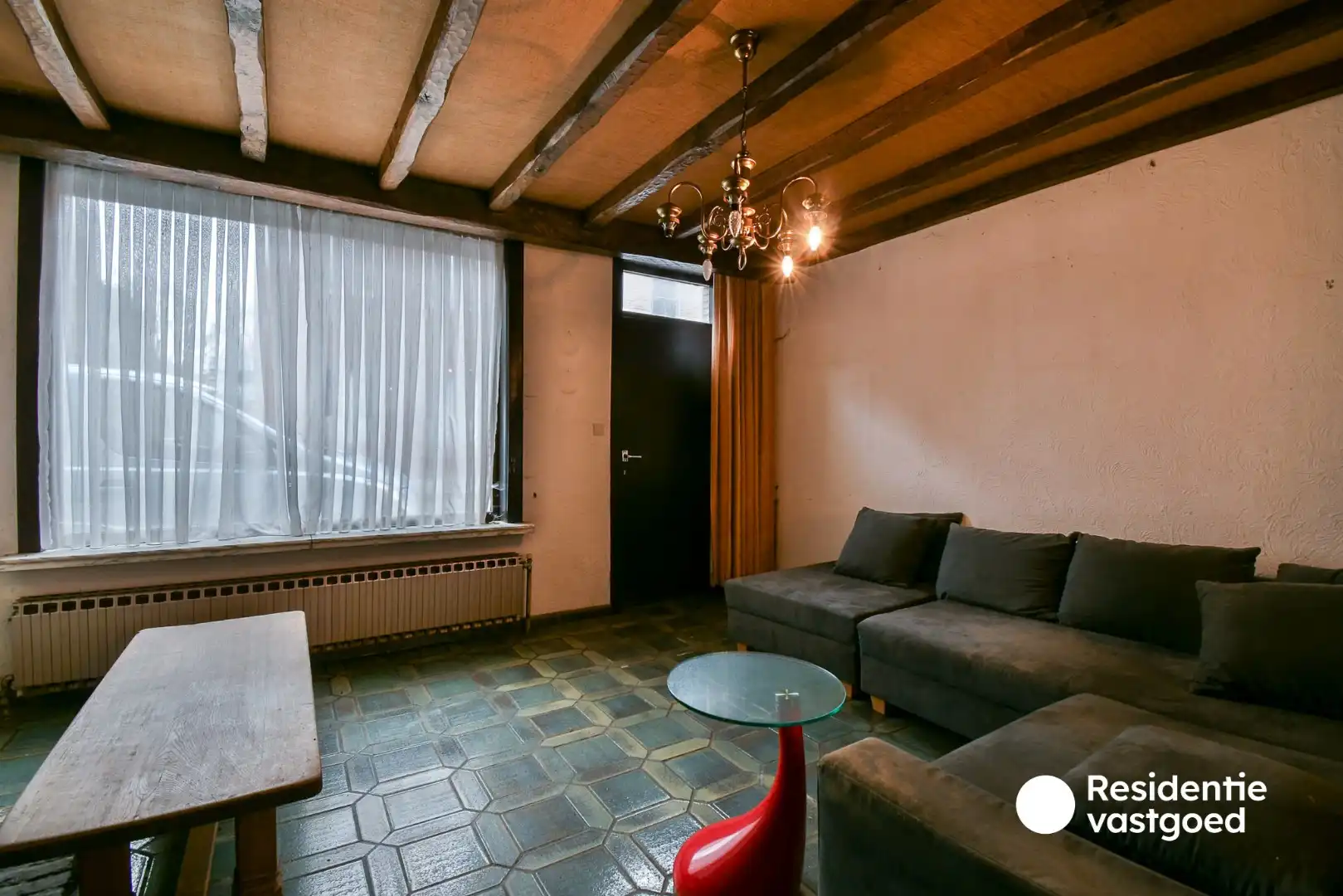 Renovatieproject met veel potentieel in het hart van Torhout! foto 3
