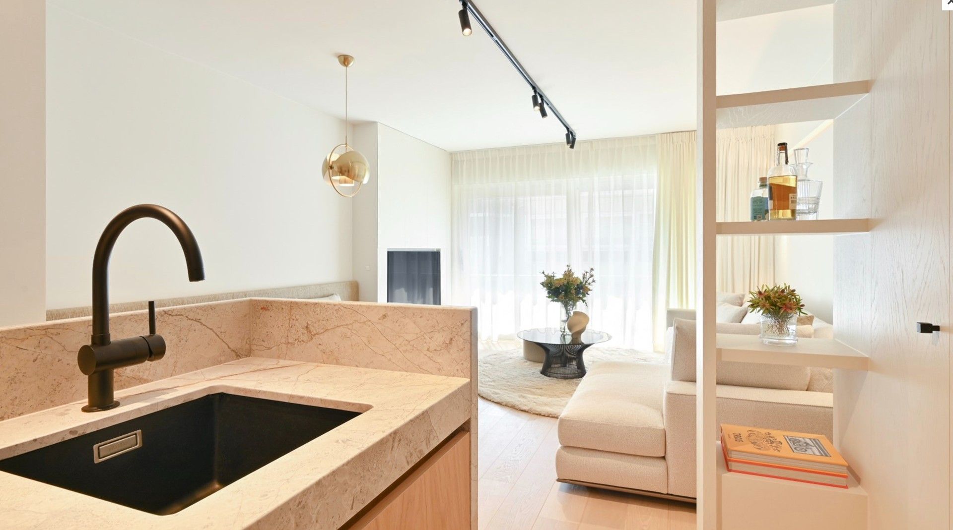 Luxueus appartement met zijdelings zeezicht, gelegen tussen de Kustlaan en de Dumortierlaan. foto 5