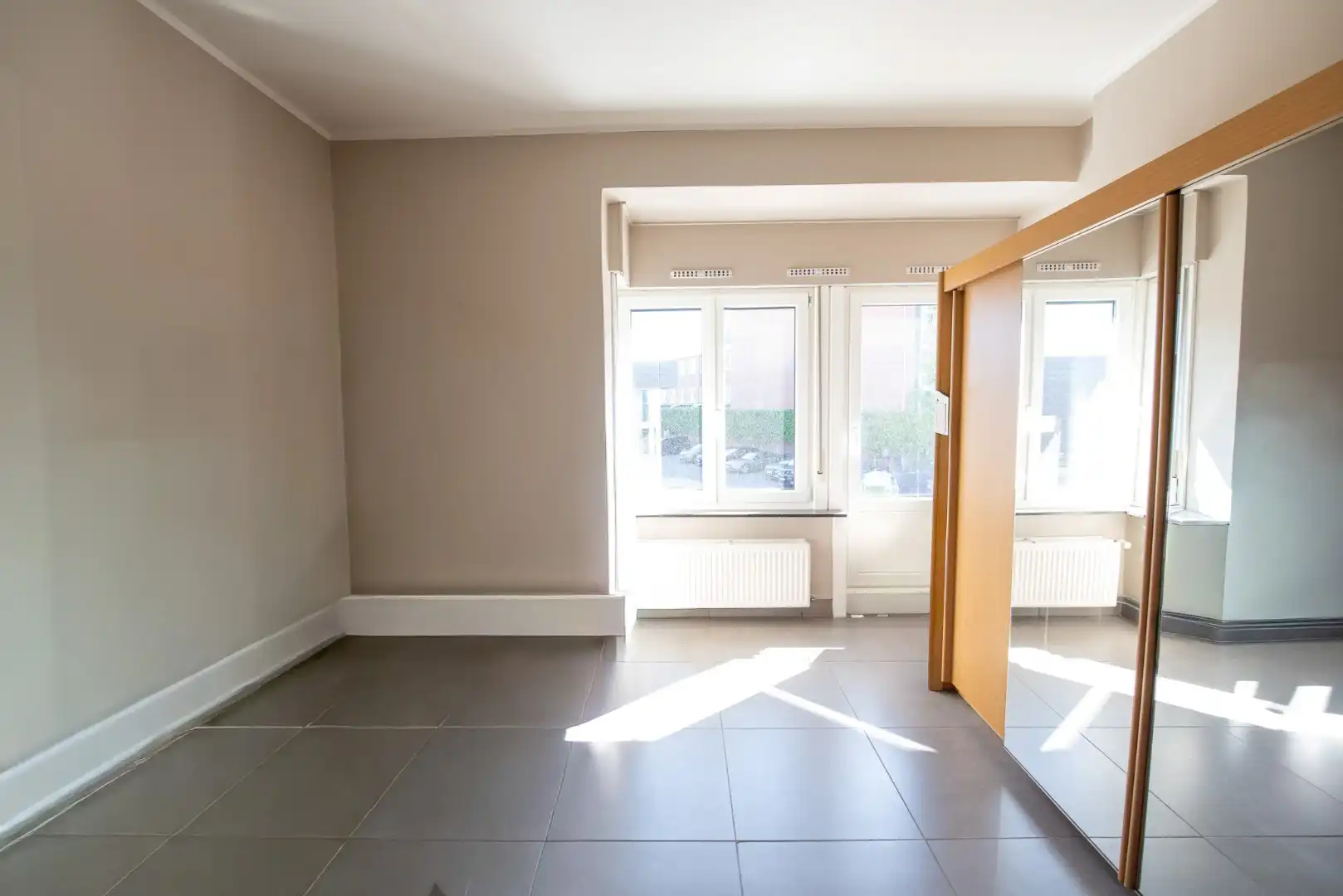 Charmante en goed onderhouden woning te huur nabij station van Waregem foto 11