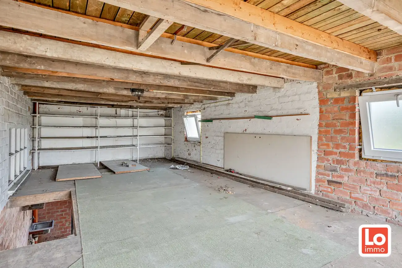 Volledig te renoveren open woning met ruime afzonderlijke garage en tuin op een toplocatie nabij Oude Bareel in Sint-Amandsberg/Oostakker! foto 26