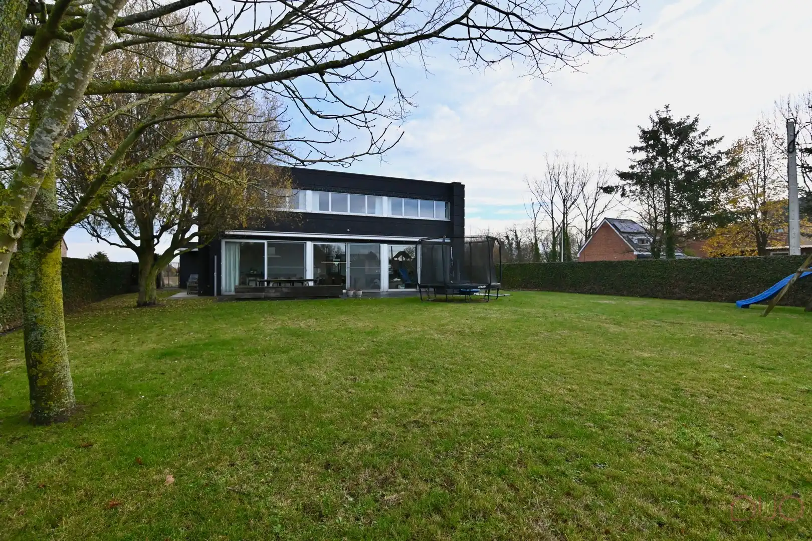 Ontdek ongeëvenaarde luxe en ruimte in deze prachtige villa in het rustige Herk-de-Stad. foto 32