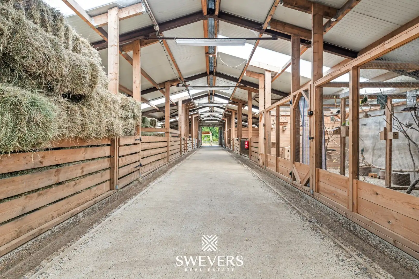 Kinderboerderij op 1ha 97a 19ca met woning, rustig gelegen foto 12