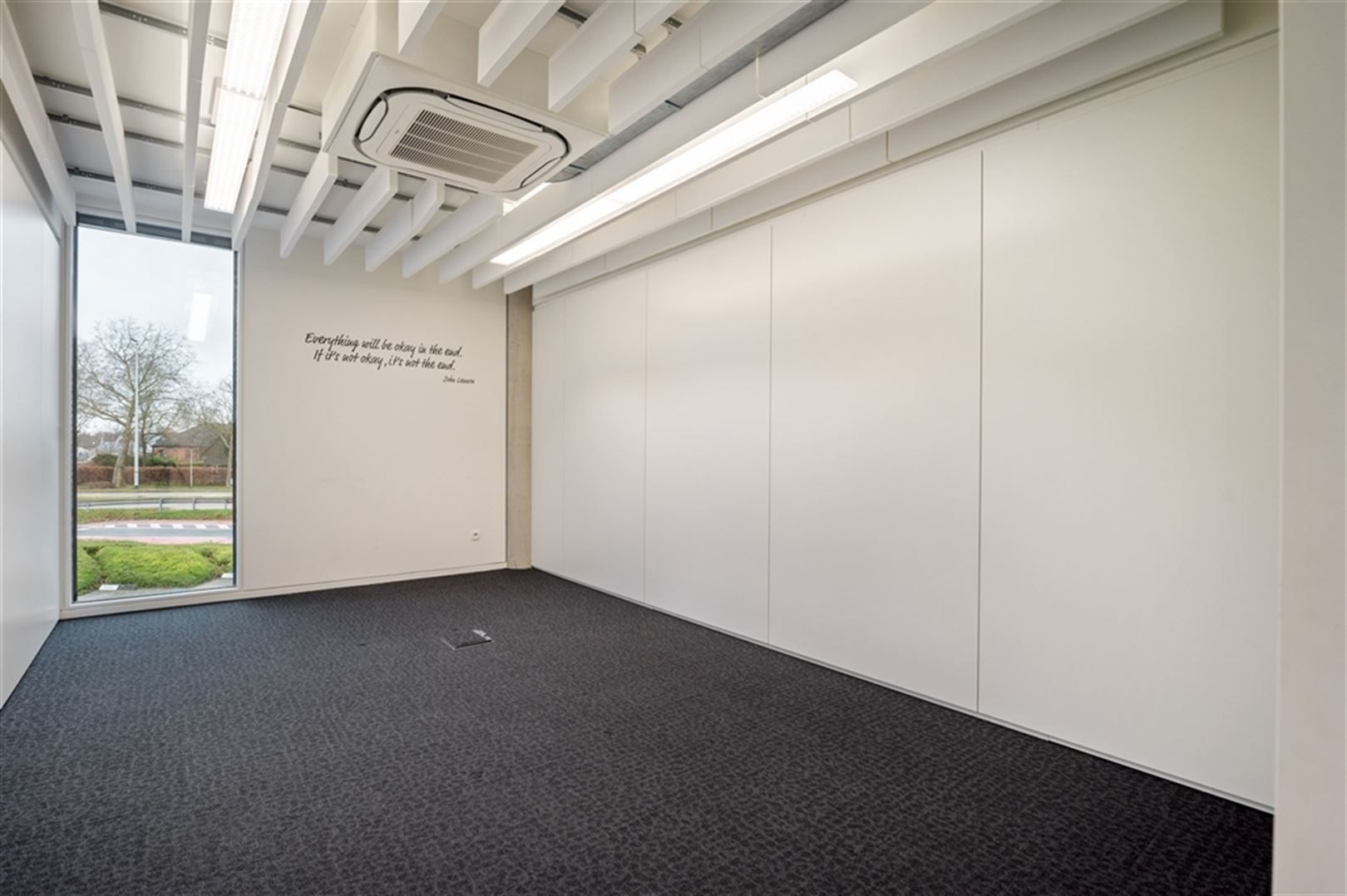 Kantoorgebouw foto 21