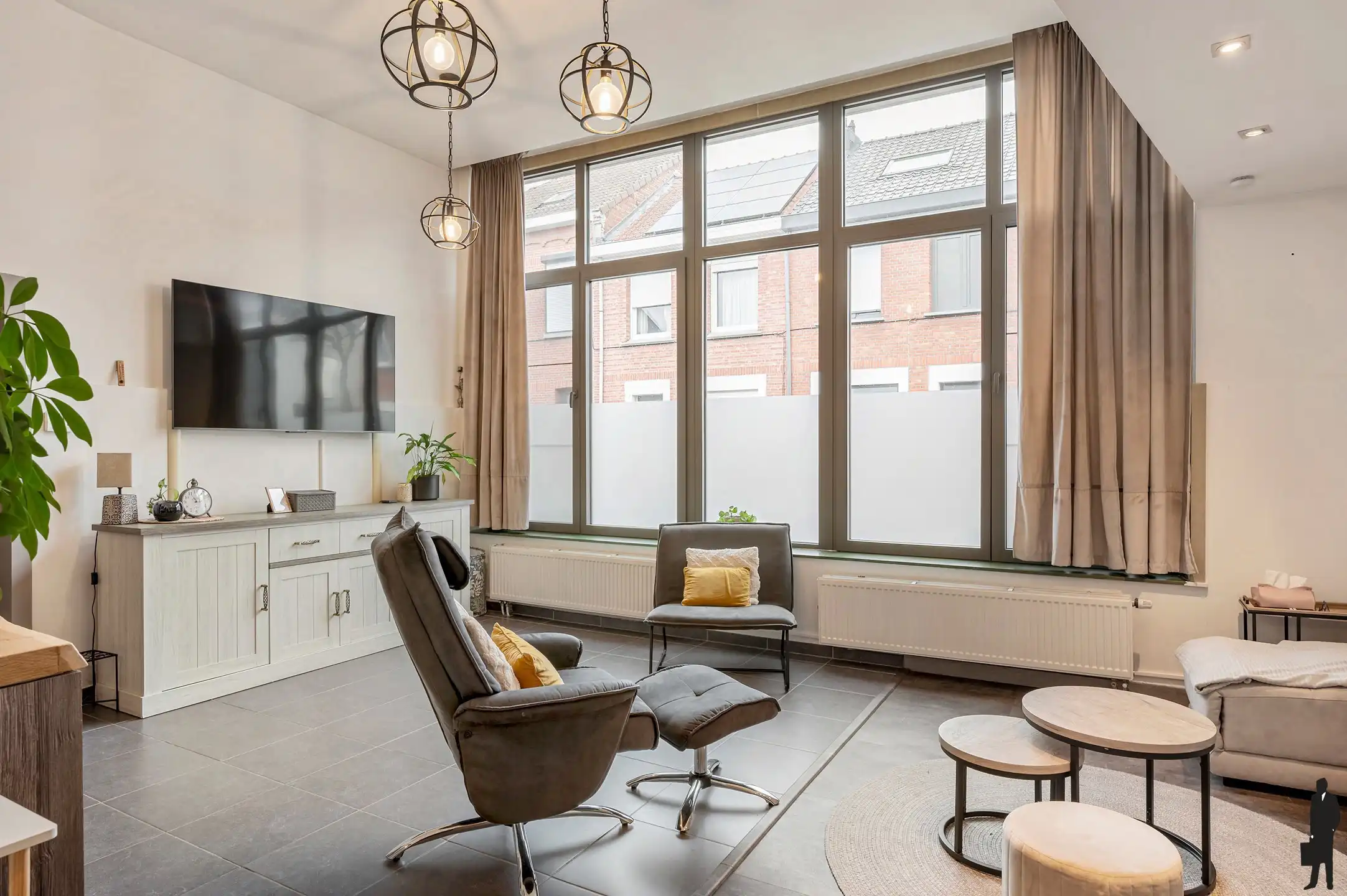 Zeer ruime en rustig gelegen met 3 slaapkamers en grote polyvalente ruimte. foto 6