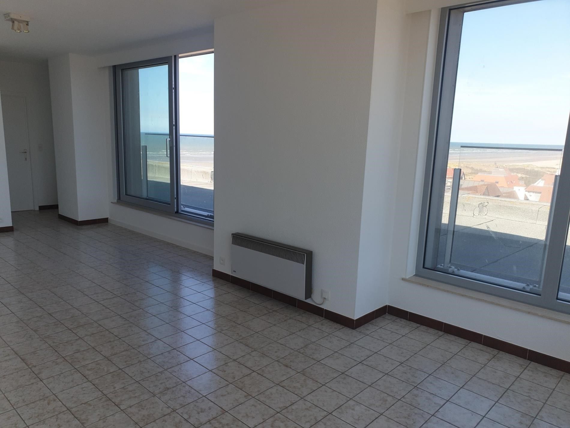 PRACHTIG PENTHOUSE  APPARTEMENT MET PANORAMISCH ZEEZICHT / PENTHOUSE APPARTEMENT AVEC VUE PANORAMIQUE SUR MER ET DUNES foto 7