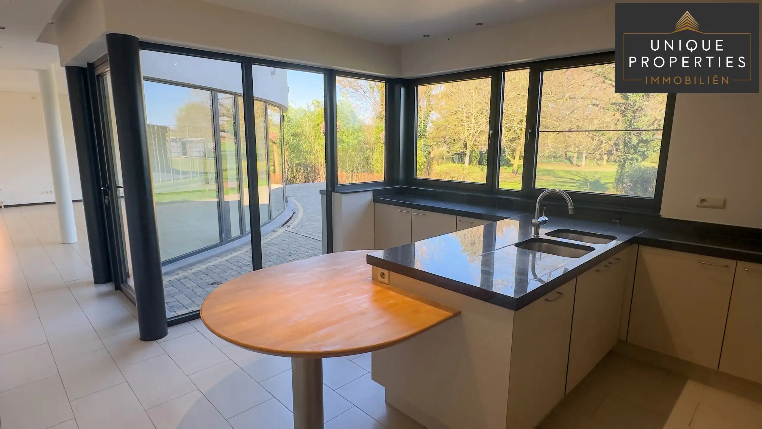 Villa te koop foto 14