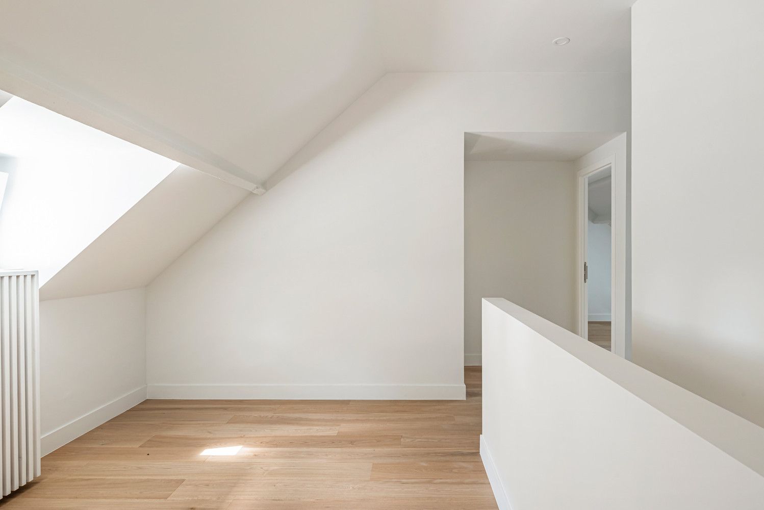 Gerenoveerde hoeve op 1313 m² met inrijlaan. foto 43