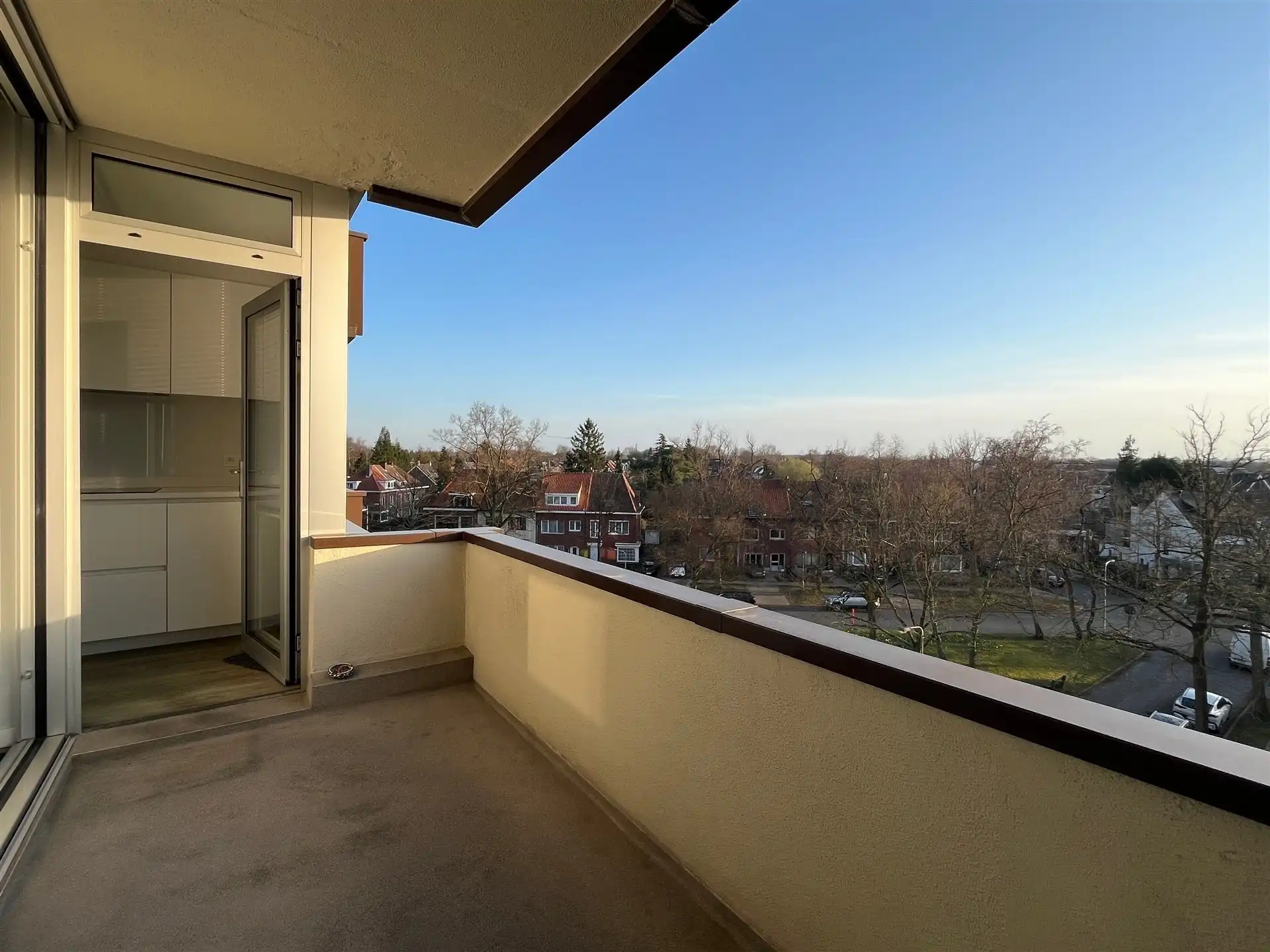 Gerenoveerd appartement met zuid terras en autostaanplaats  foto 5