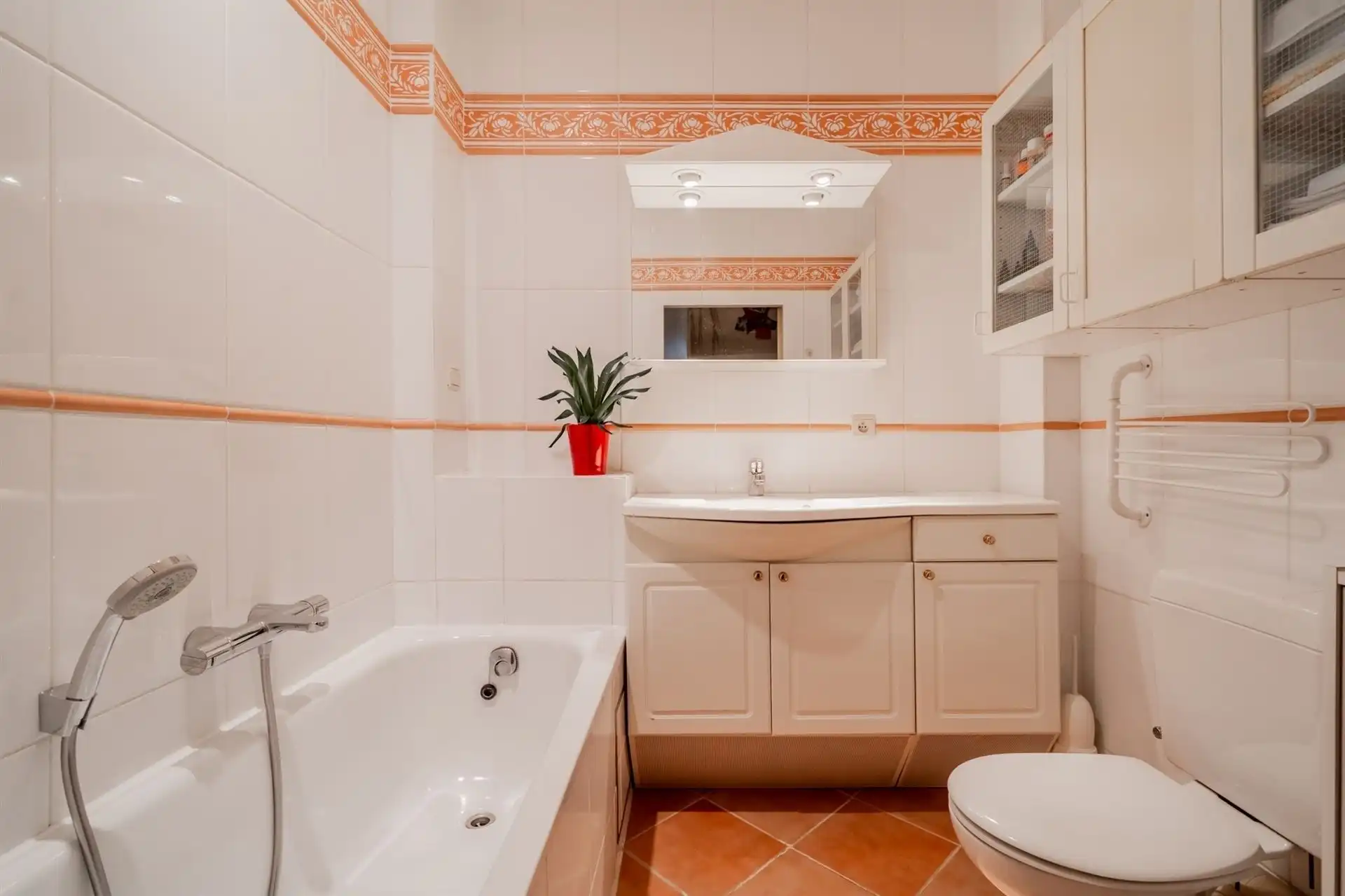 Handel 98 m2 en 62 m2 op 1e verd + duplex appartement op 2e & 3e  foto 18