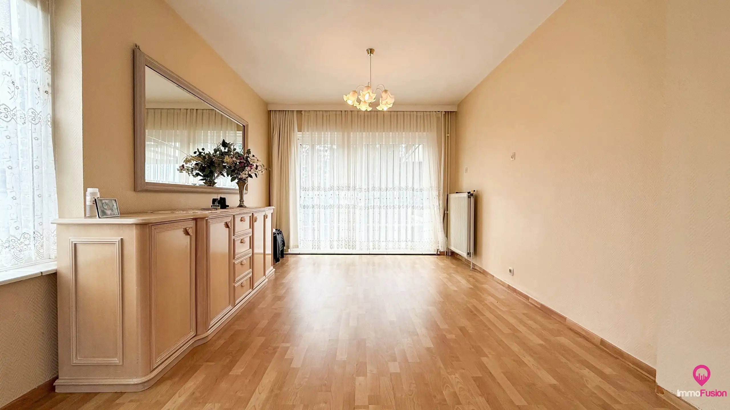 Instapklare woning met 3slpks, kelder en mooie tuin in Ham! foto 4