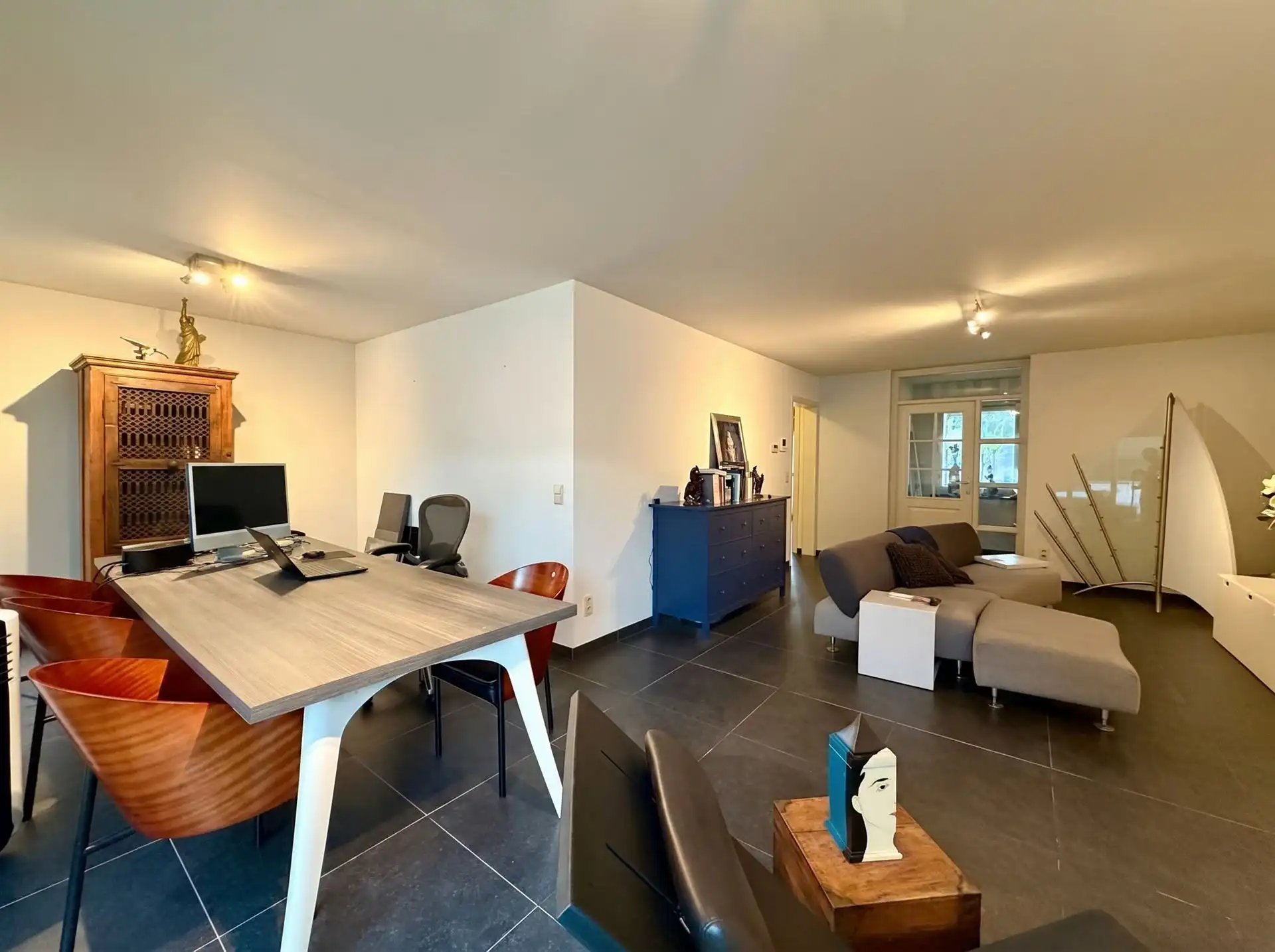 Ruim wonen op een toplocatie in Lanklaar met alle comfort, 2 terrassen en garagebox inbegrepen. foto 6
