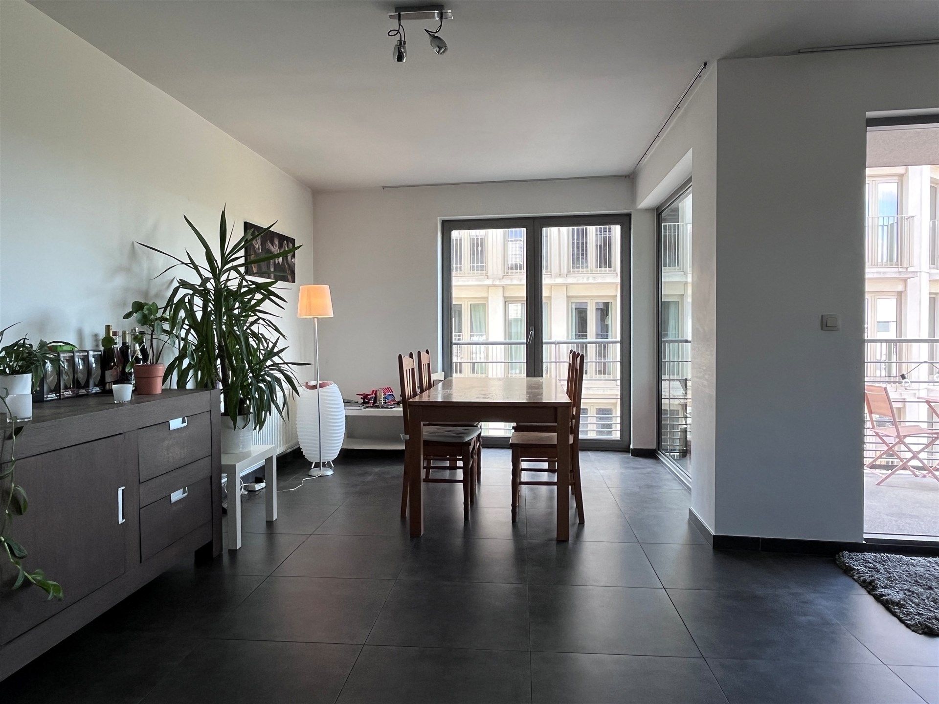 3 slaapkamerappartement met terras

 en autostaanplaats  foto 3
