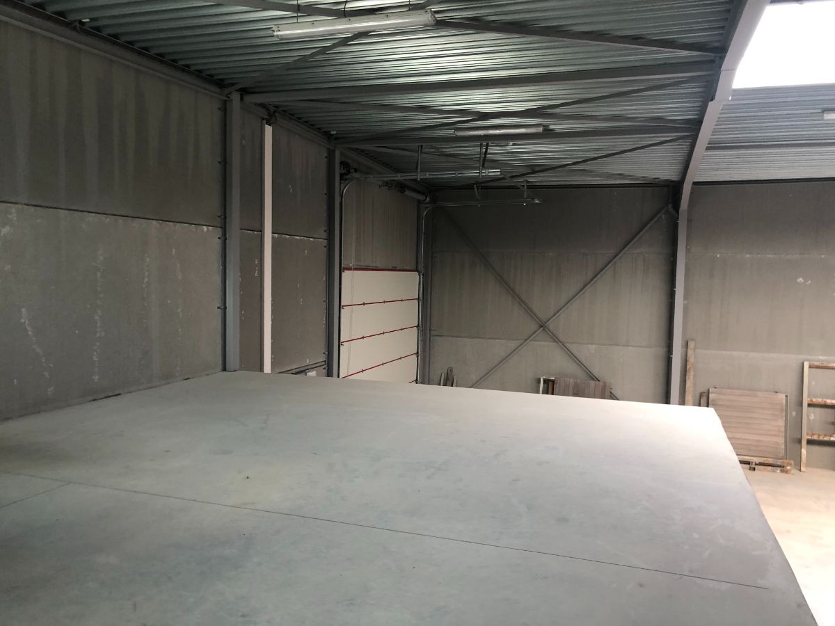 BEDRIJFSGEBOUW / STOCKAGERUIMTE foto 14