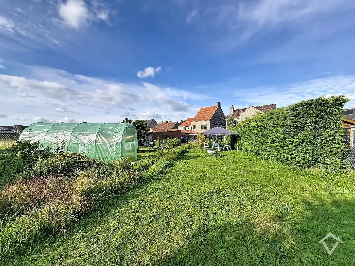 Woning met 3 slaapkamers en 2 garages te Eernegem foto 24