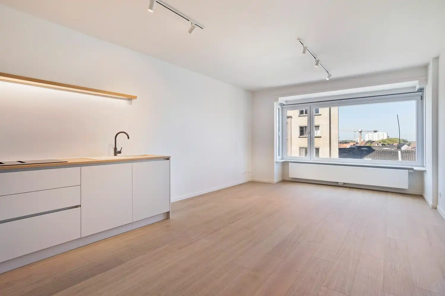 Hoogwaardig gerenoveerd 2 slaapkamer appartement nabij Citadelpark foto 2