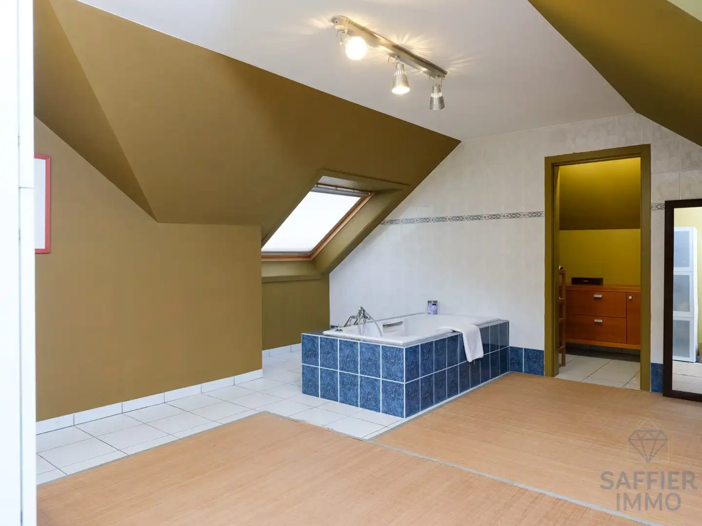 Ruim woning met uitbreidingsmogelijkheden foto 27