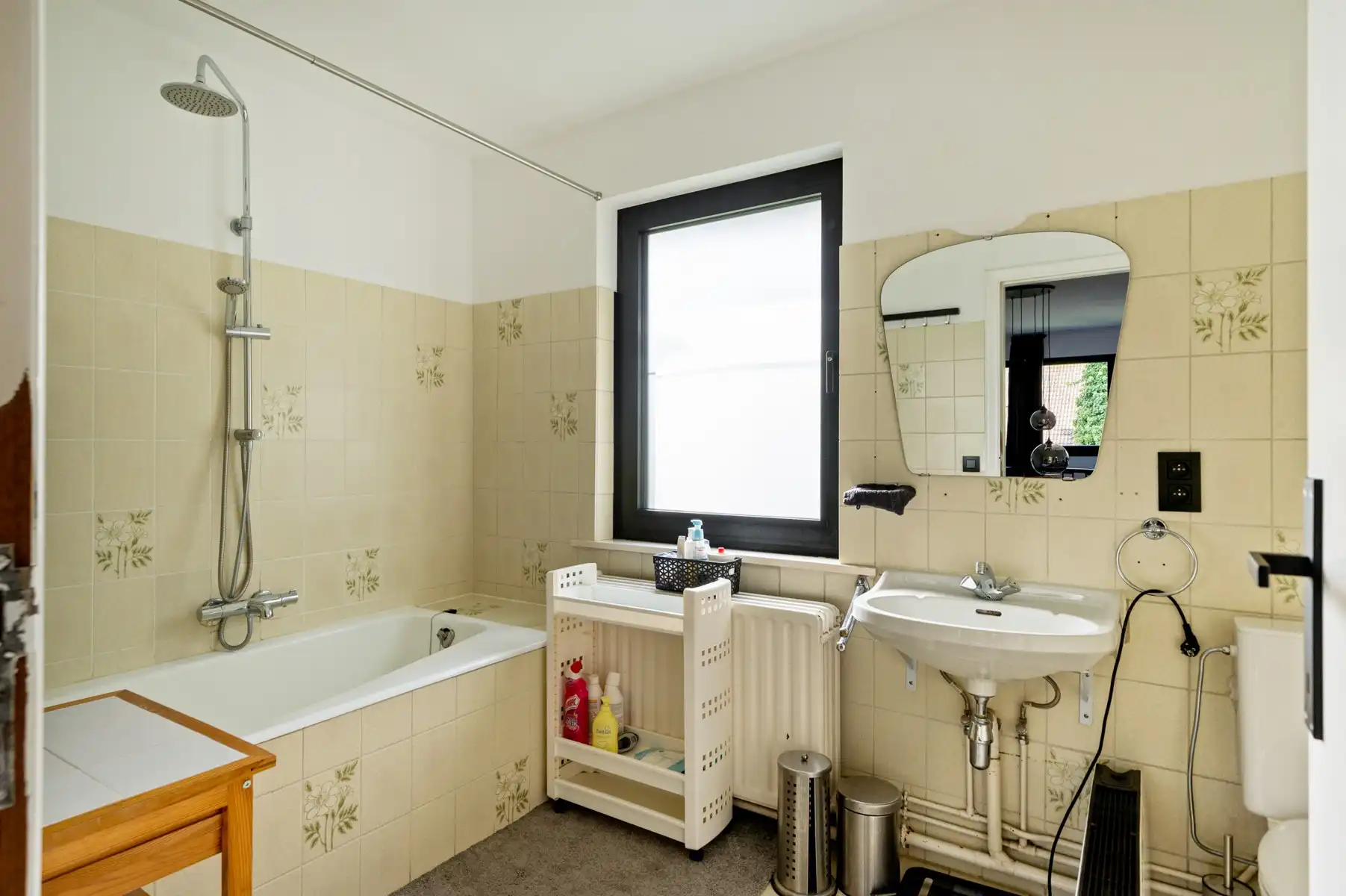 Veelzijdige villa met garage/magazijn van ca. 101 m foto 30
