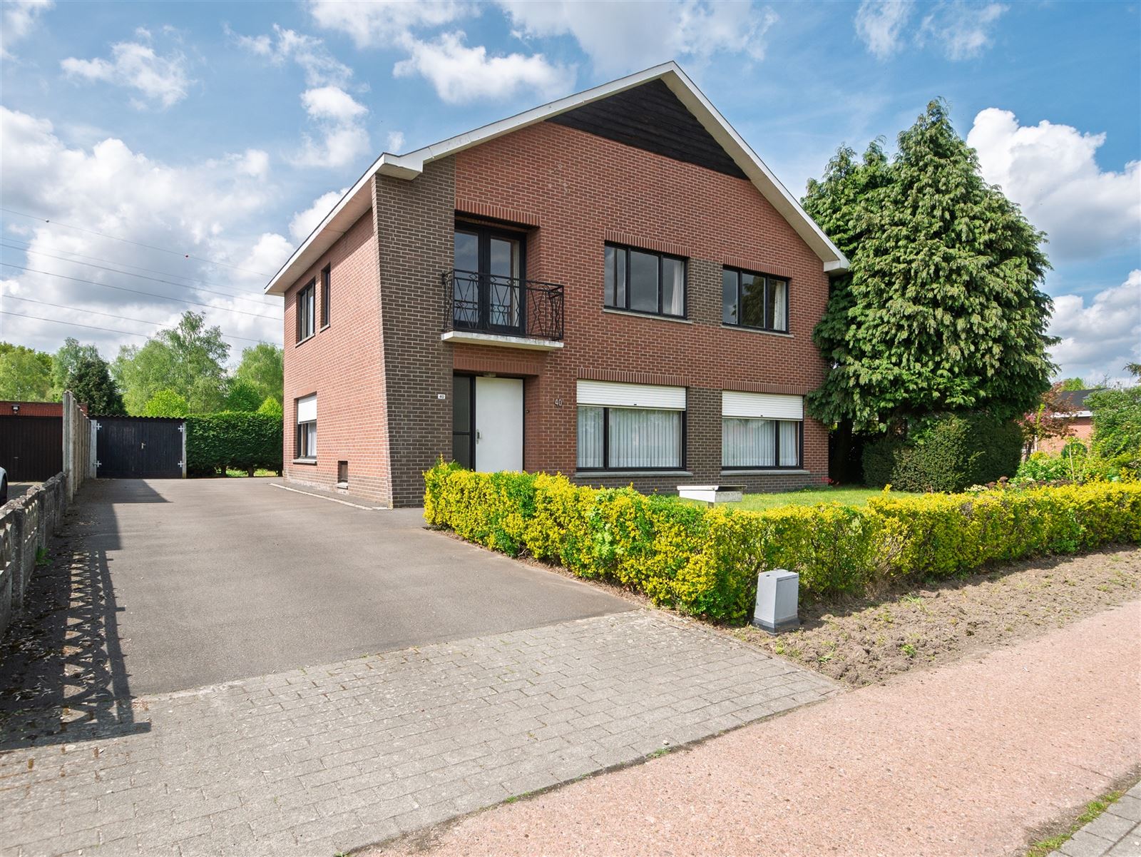 Hoofdfoto van de publicatie: Ruime Gezinswoning met 5 Slaapkamers in Hechtel-Eksel