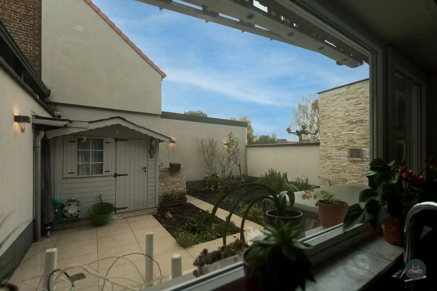 Centrale ruime stadswoning met parkeerplaats foto 28