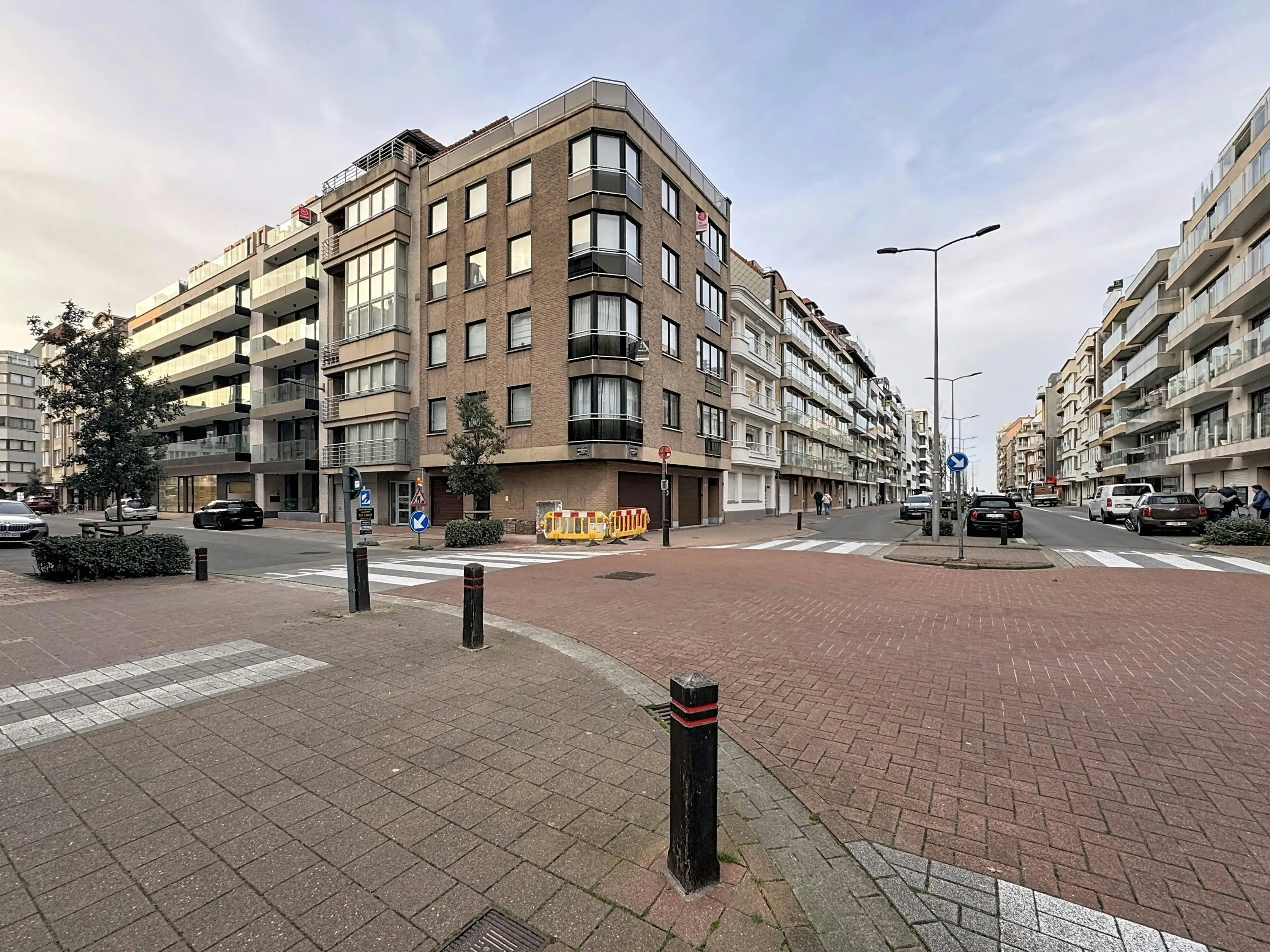 Hoofdfoto van de publicatie: Studio met zijdelings zeezicht te koop in Knokke